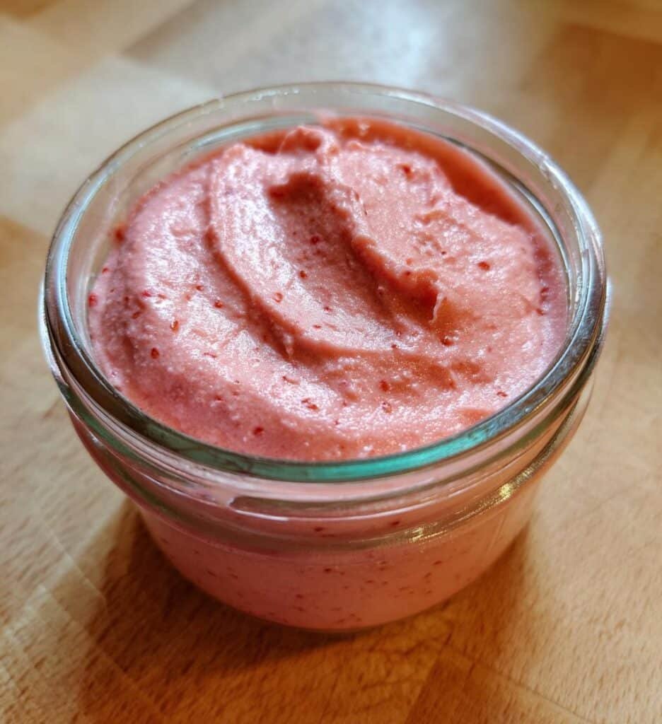 pink strawberry butter